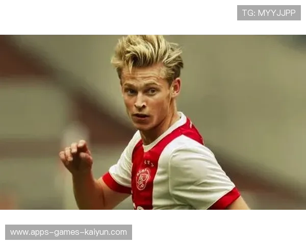 阿贾克斯前场轮换更灵活 阿贾克斯前场轮换更灵活