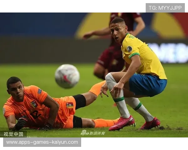 内马尔斜传直塞撕裂防线,巴西推进如行云流水 内马尔斜传直塞撕裂防线,巴西推进如行云流水