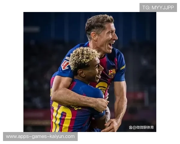 西甲巴萨传切配合丝滑,前场接连制造威胁