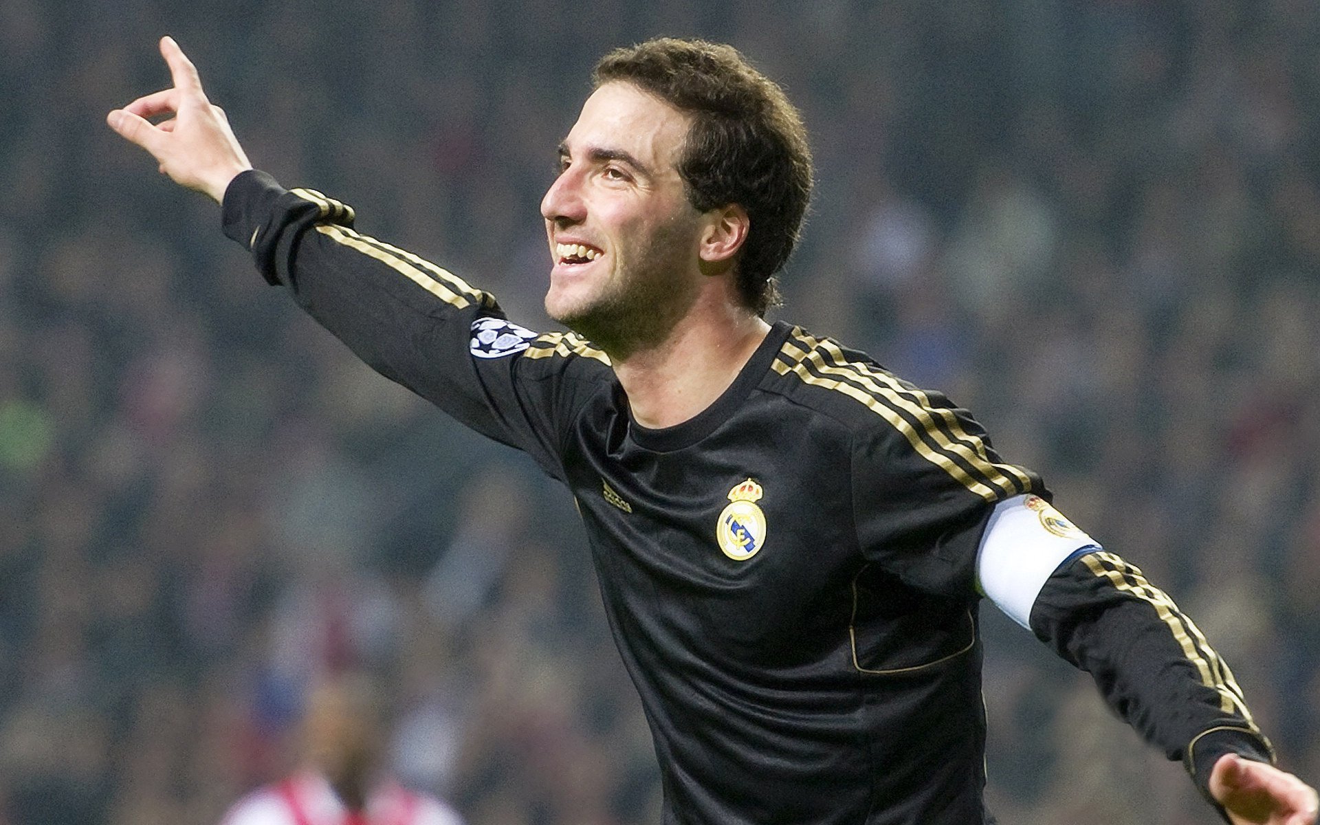 世界足球最佳新人球员，世界公认最佳足球球员